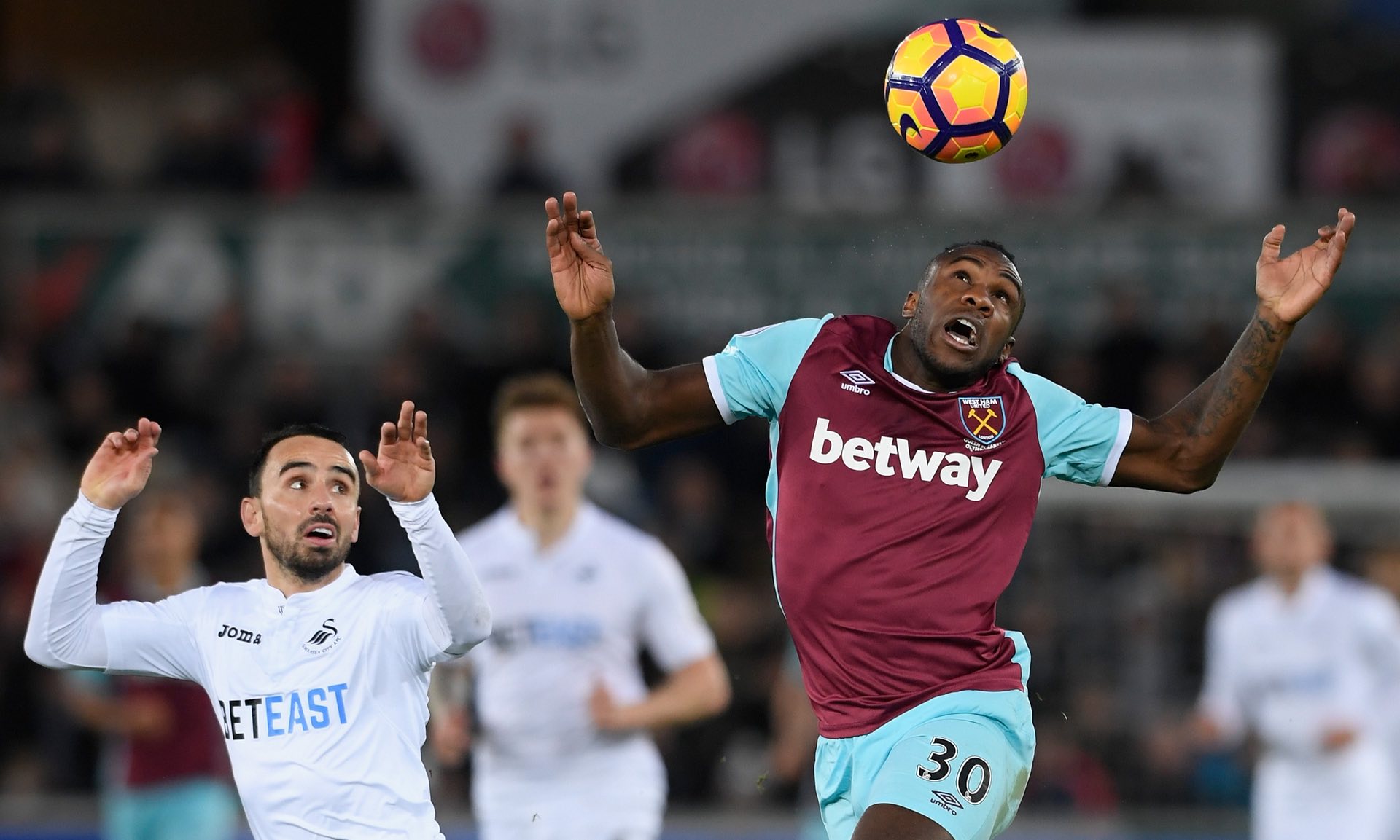 仅让球迷倍 仅让球迷倍